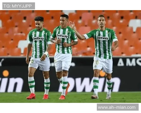 贝蒂斯主场迎战埃尔切双方争夺西甲宝贵积分之战